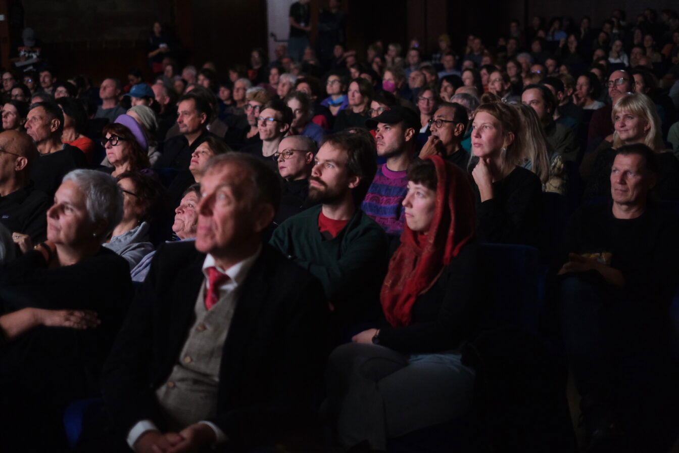 Publikum bei der Viennale 2025 im Stadtkino im Künstlerhaus in Wien