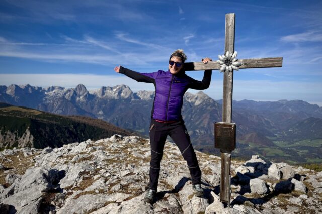 Interview zum Thema Tracking im Bergsport: Portrait von Bergmentorin Sabine Artmayr