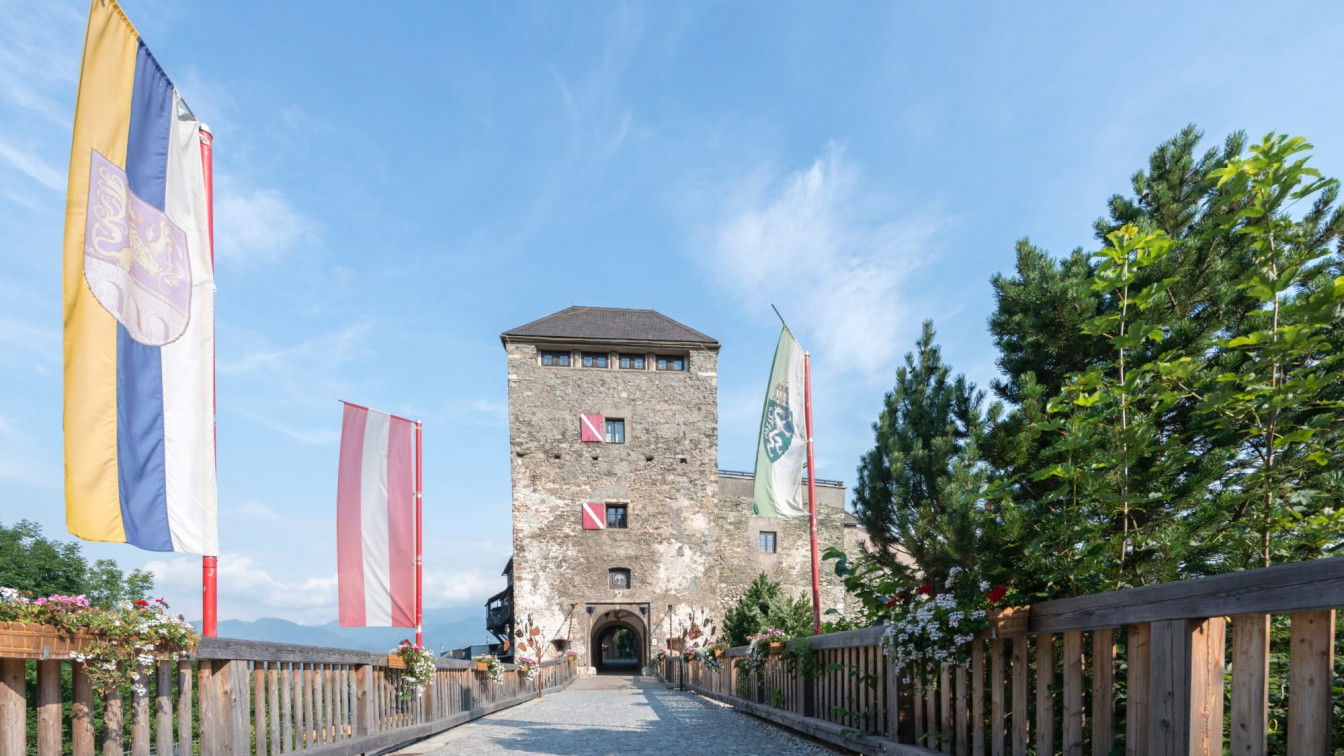 (c) Burg Oberkapfenberg Kapfenberg Schlossberg Burg