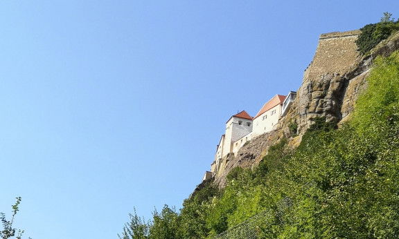 Riegersburg von unten gesehen