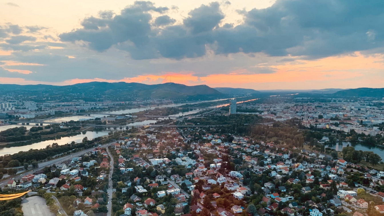 (c) Julia Maiss | 1000things Aussicht von Donauturm auf Wien