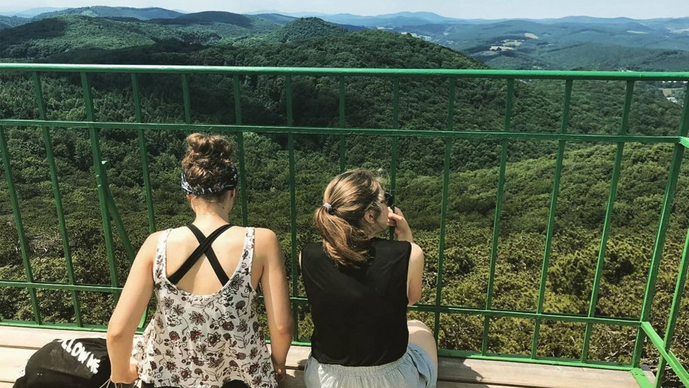 (c) https://www.instagram.com/victoriagrinzinger/