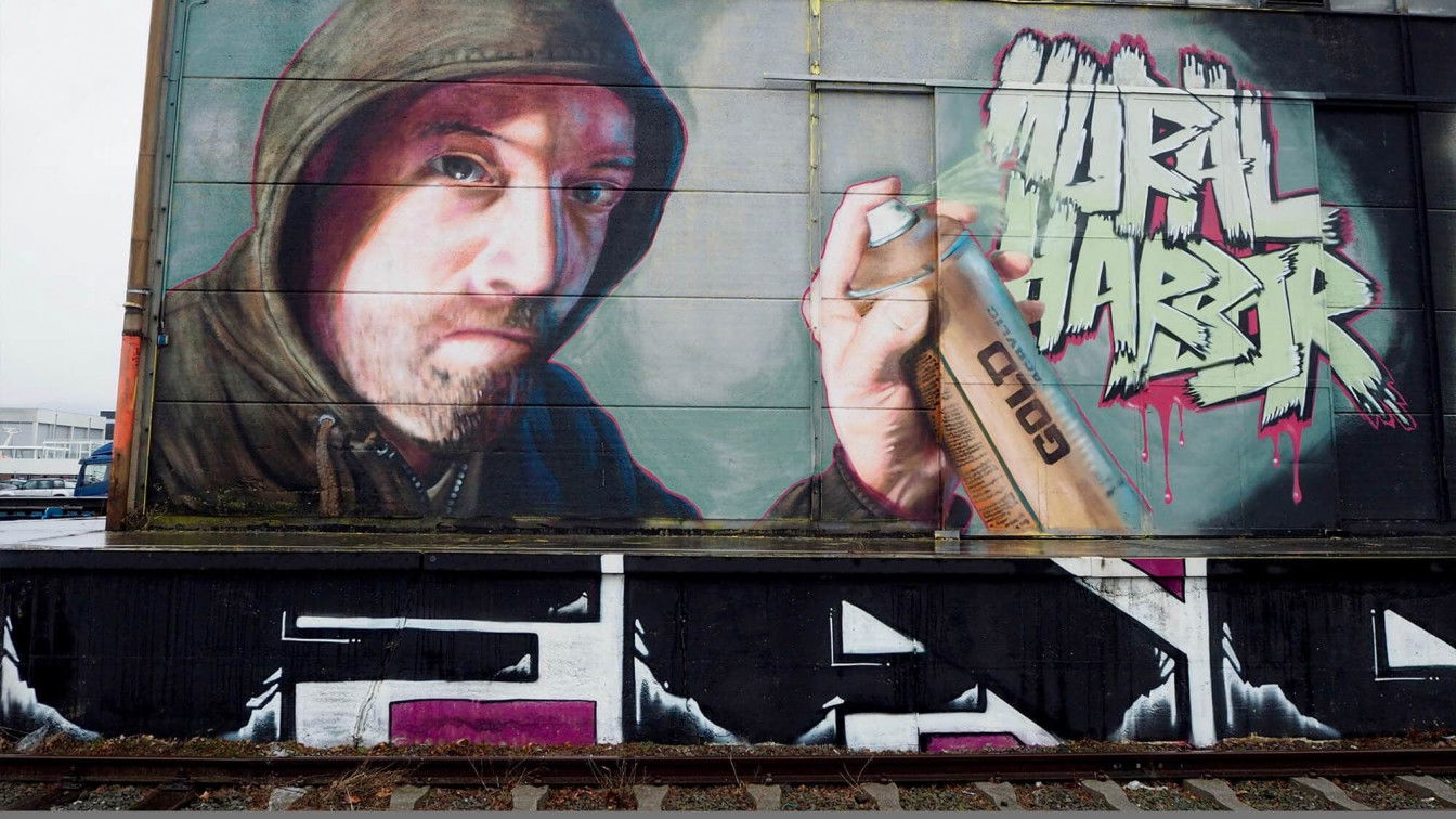 (c) 1000things Redaktion mural harbor