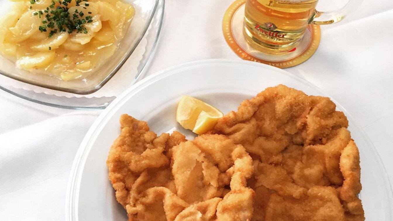 (c) https://www.instagram.com/zvonko/ schnitzel in wien