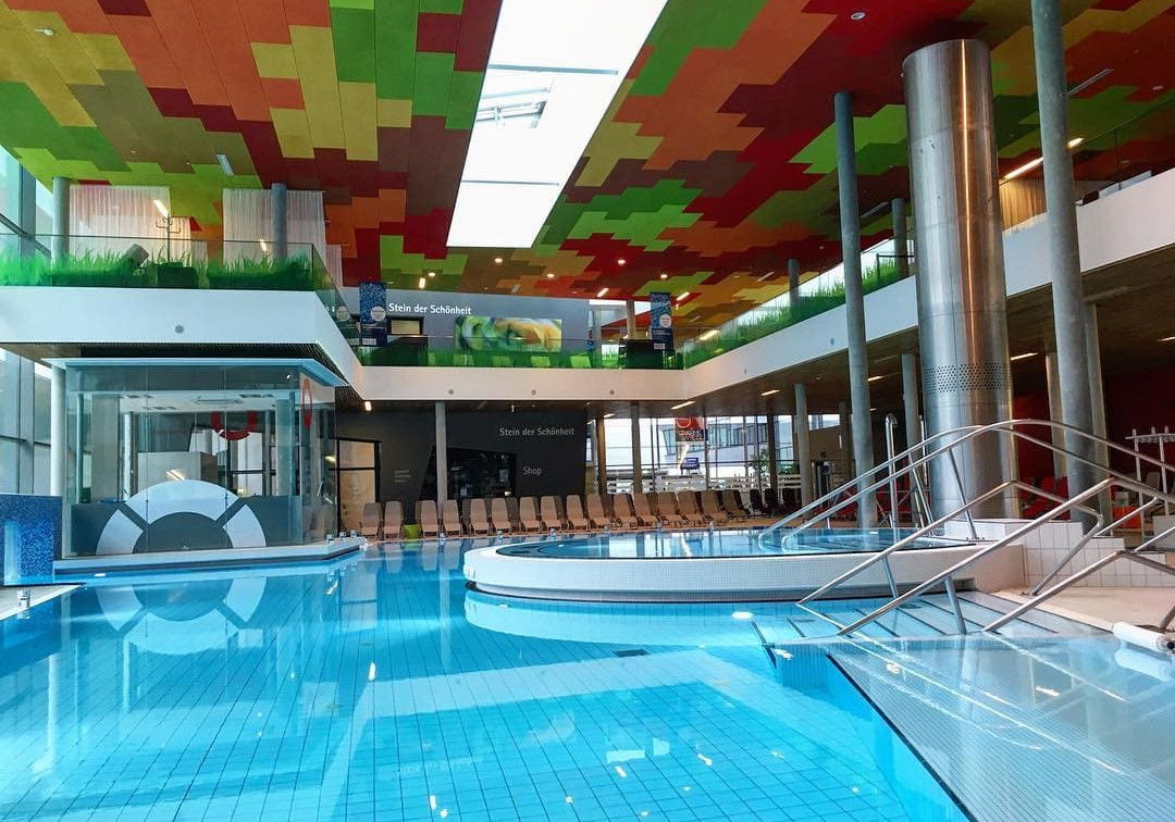 (c) https://www.instagram.com/thermewien/ sonntag in wien