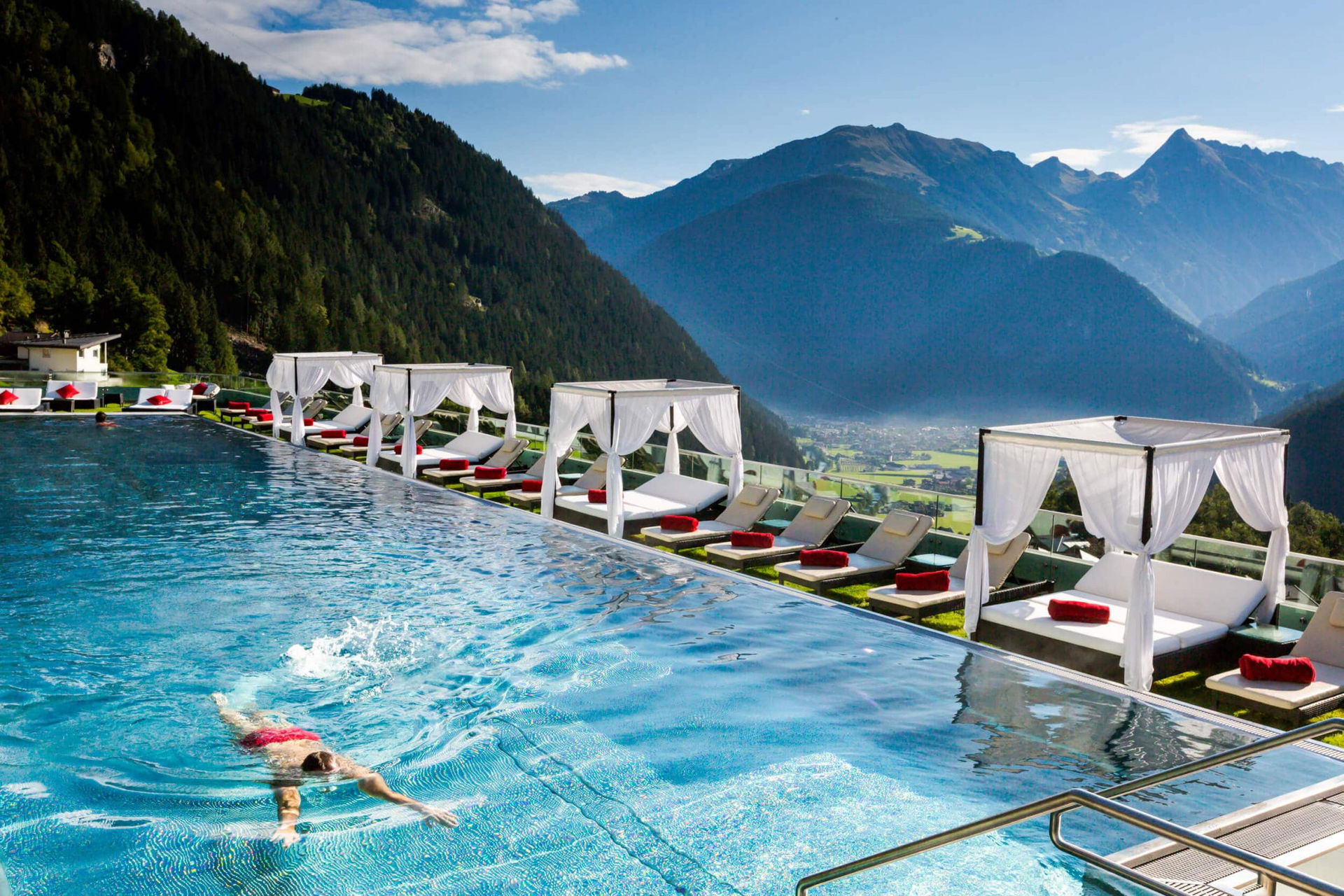 Die schönsten Infinity Pools in Österreich | 1000things